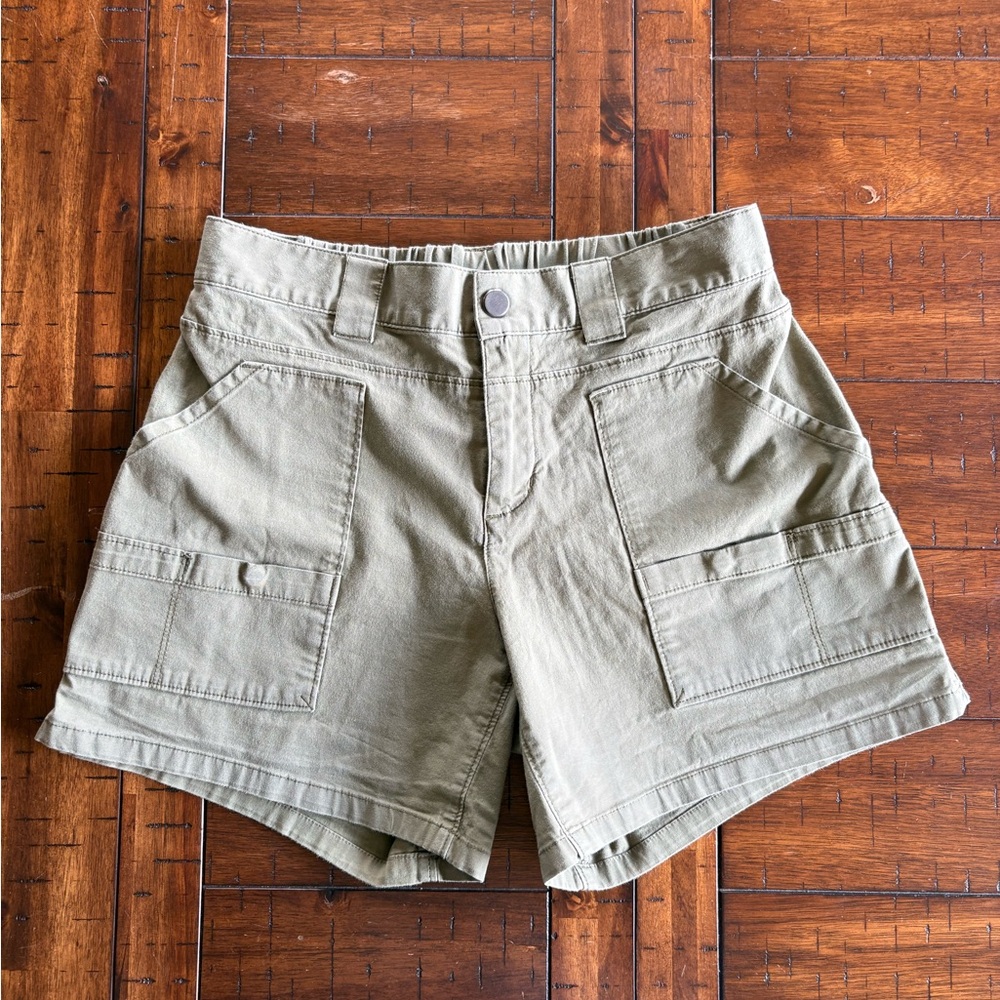 Mountain Hardware - Size 4, Women's Utility Cargo Shorts - Olive Green Gorpcore